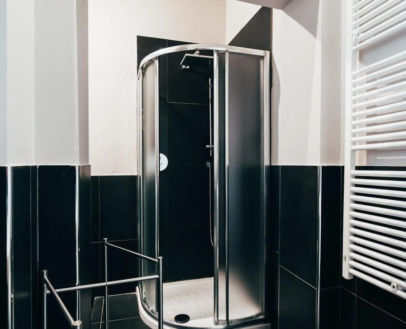 Bologna Suites - Private Bathroom