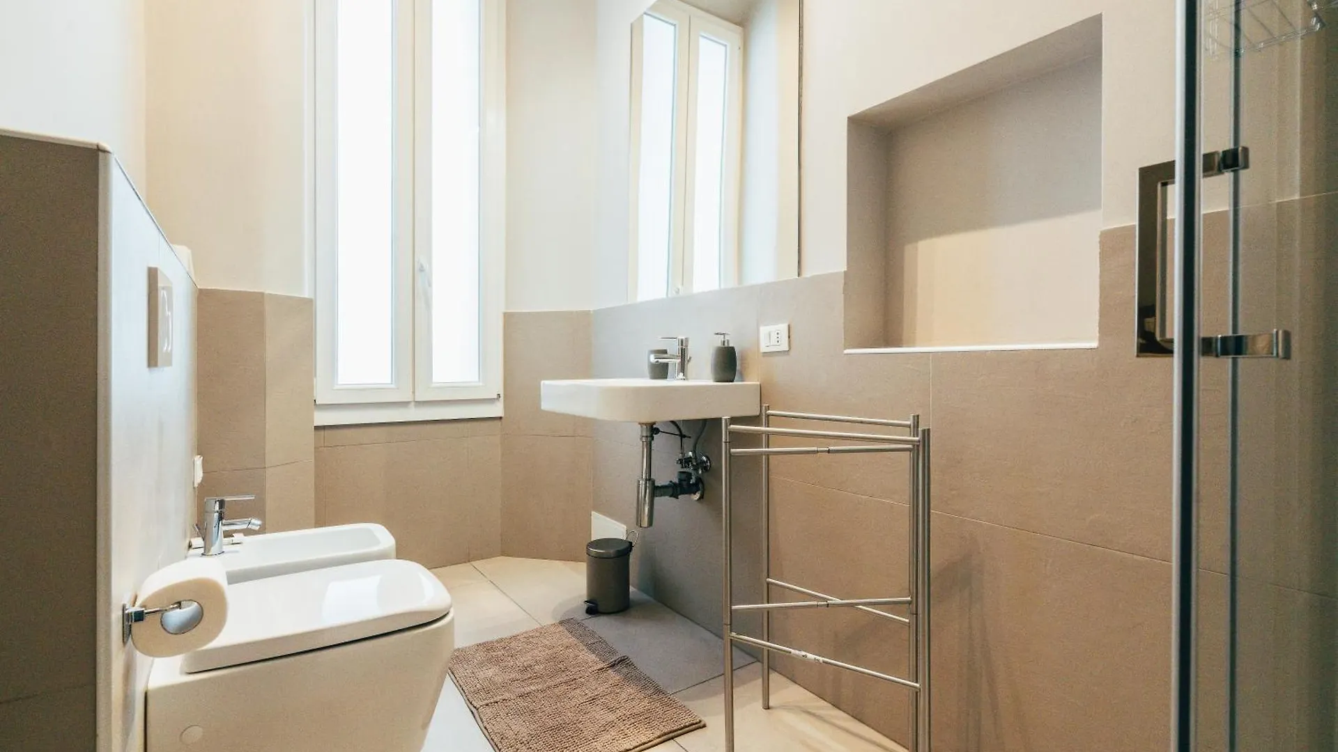 Bologna Suites - Private Bathroom